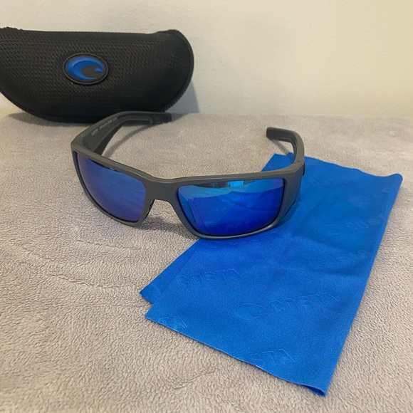 Costa Blackfin Pro